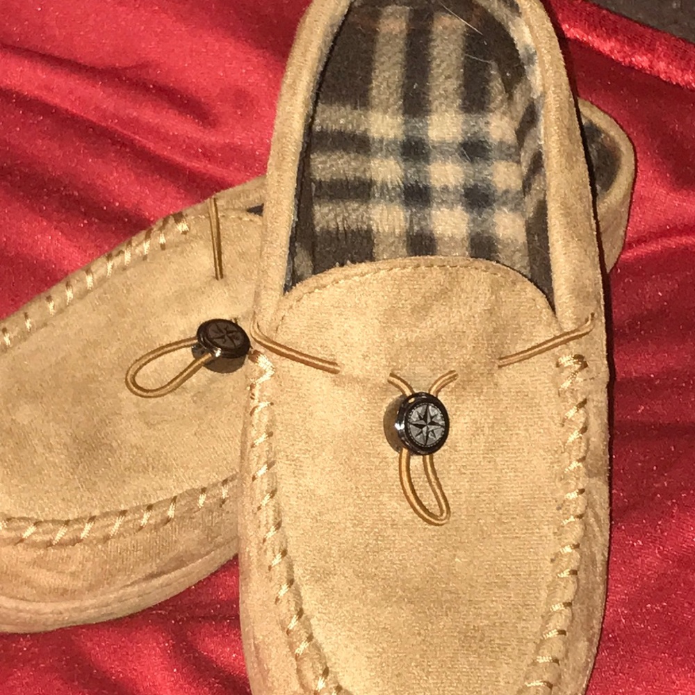 3M Thinsulate, sz, 7/8. Waterproof, flannel inside